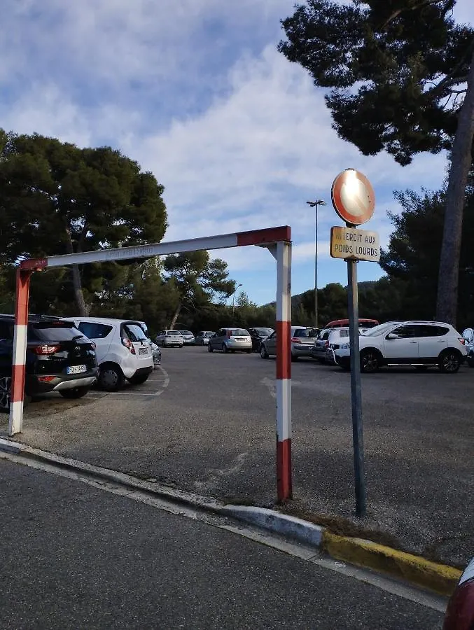 Appartement T 2 Calanques Vue Panoramique, A 10 Mn Des Facs De Luminy à Marseille